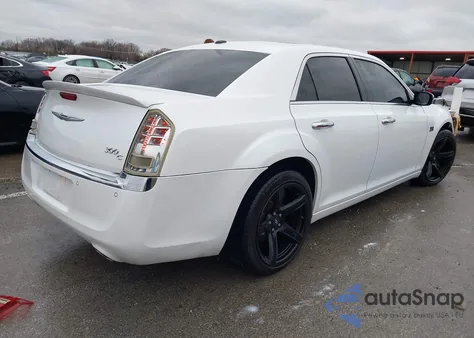 2011 Chrysler 300C z USA, uszkodzony, nr VIN 2C3CA6CT6BH528891